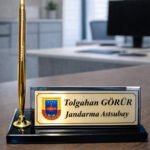 Tek Kalemli Kristal Masa İsimliği (Jandarma Logolu)